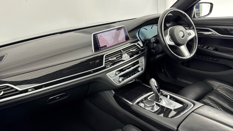 BMW 7 Series 740d xDrive M Sport 4dr Auto Diesel Saloon